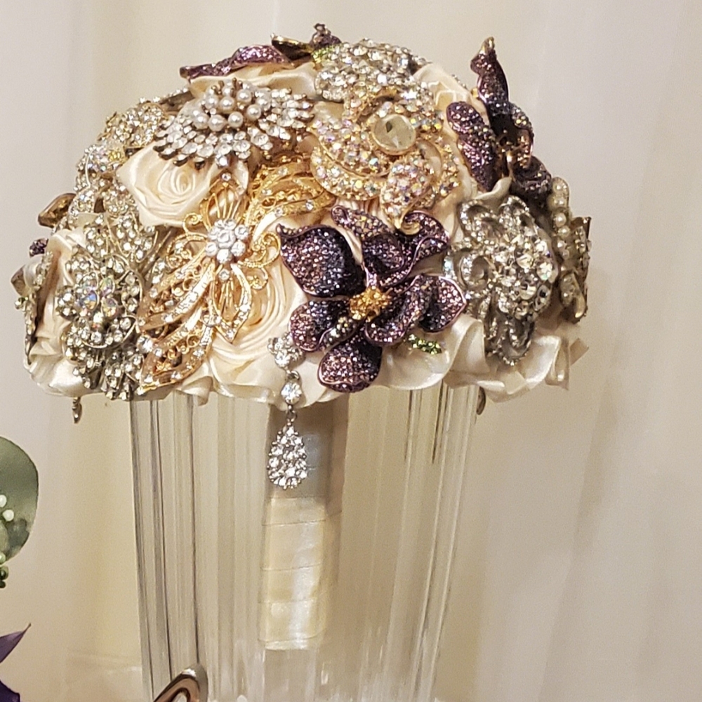 Bridal Brooch Bouquet